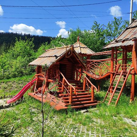 Дерев'Яний Котедж "Казка" Yaremtche Extérieur photo